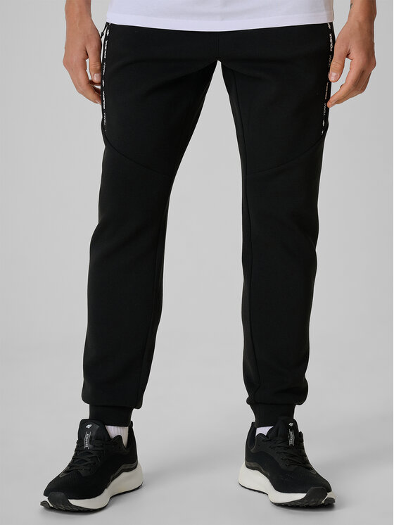 4F 4F Joggery STREFA KIBICA Czarny Regular Fit