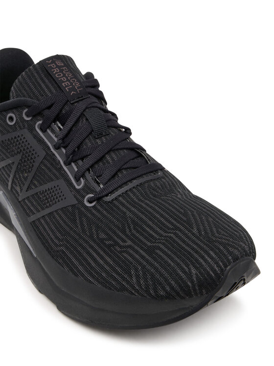 New Balance New Balance Buty do biegania FuelCell Propel V5 MFCPRLK5 Czarny