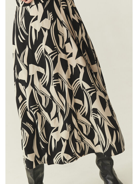 TATUUM Tatuum Sukienka codzienna GOLTE 1 Czarny Flare Fit