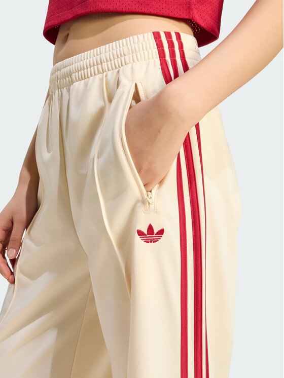 adidas adidas Spodnie dresowe 159027 Żółty Loose Fit