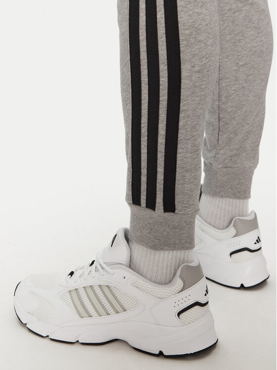 adidas adidas Spodnie dresowe Essential 3-Stripes JE6346 Szary Regular Fit