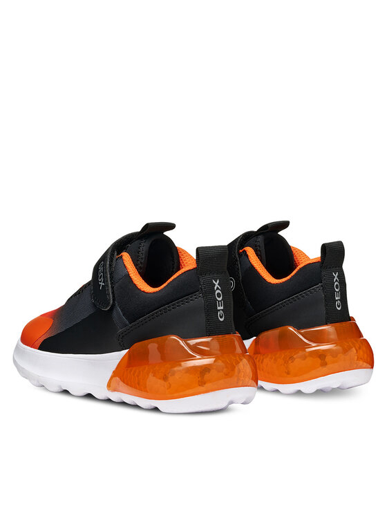 Geox Geox Superge J Activart Illuminus Boy J56LYA 02A9J C0038 M Oranžna