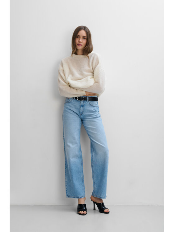 Fobya Fobya Sweter F2113 Kremowy Basic Fit