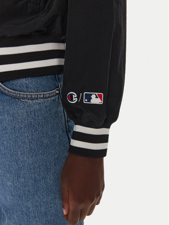 Champion Champion Bomber striukė Yankees 116470 Juoda Loose Fit
