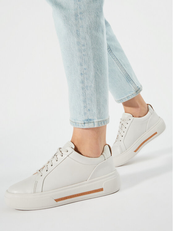 Clarks Clarks Sneakersy Hollyhock Walk 26176308 Biały