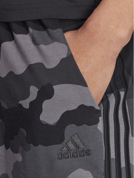 adidas adidas Спортни шорти Seasonal Essentials Camouflage IY6630 Сив Regular Fit