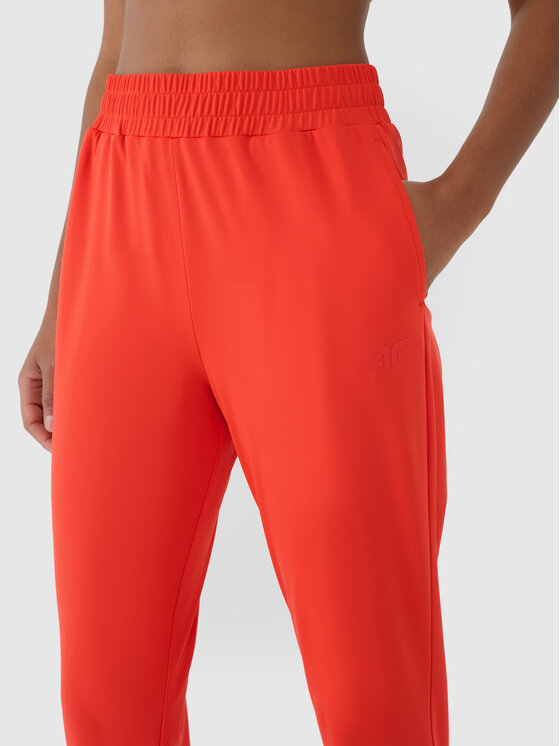 4F 4F Spodnie dresowe BASIC+ Czerwony Regular Fit