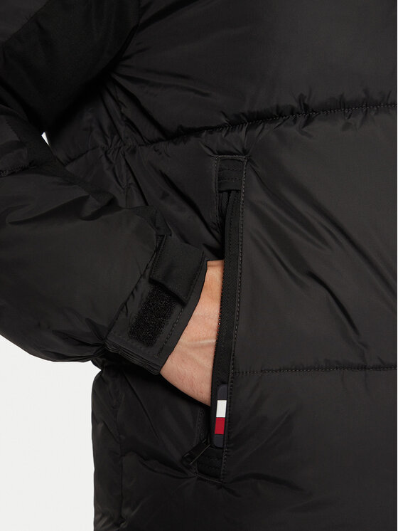 Tommy Hilfiger Tommy Hilfiger Zimní bunda New York MW0MW32771 Černá Regular Fit