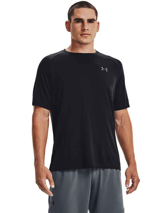 Under Armour Tričko 1326413 Čierna Regular Fit
