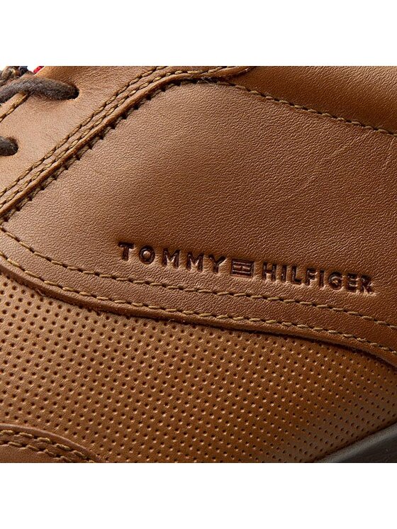 Tommy Hilfiger Tommy Hilfiger Laisvalaikio batai Oliver 15A FM56821077 Ruda