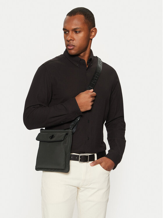 Armani Exchange Armani Exchange Maža rankinė XM000591 AF12099 UB001 Juoda