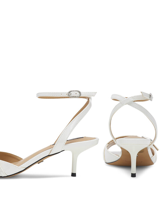 Nine West Nine West Sandały BYCCC02 Biały