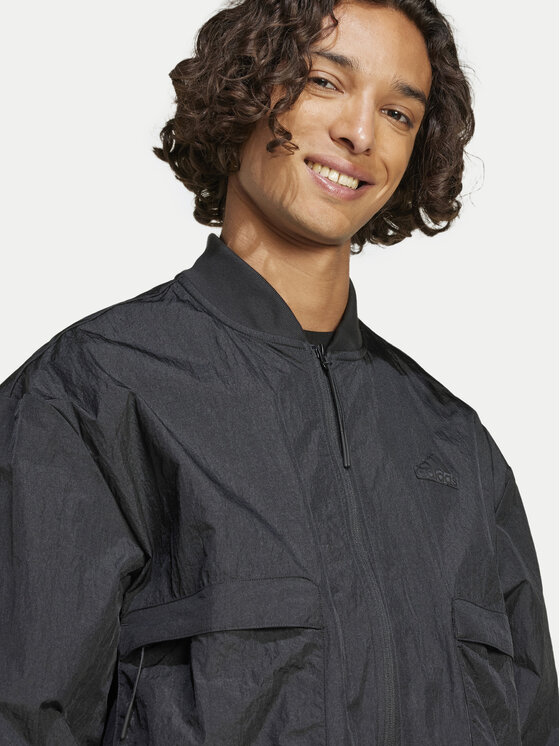 adidas adidas Kurtka bomber City Escape IY1505 Czarny Loose Fit