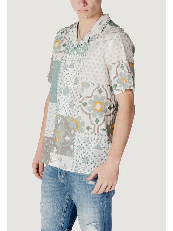 Antony Morato Antony Morato Koszula HONOLULU STRAIGHT FIT WITH LOGOED METAL BADGE Zielony Straight Fit