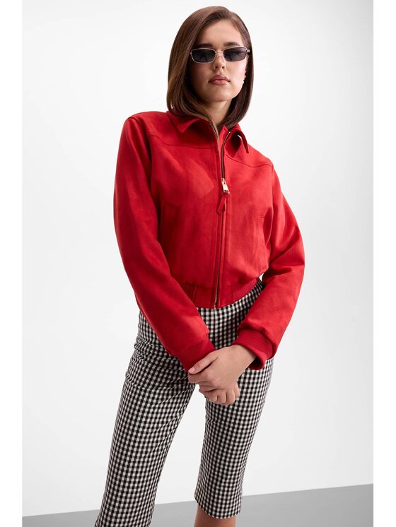 Guess Guess Bunda pro přechodné období 182694 Červená Classic Fit