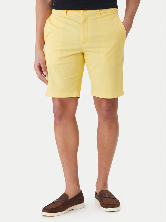 Tommy Hilfiger Pantalon scurți din material Denton 9.5 MW0MW42351 Galben Slim Fit