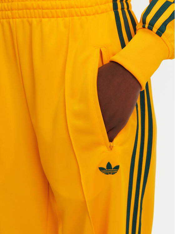 adidas adidas Pantaloni da tuta adicolor Classic Firebird JP2316 Giallo Loose Fit