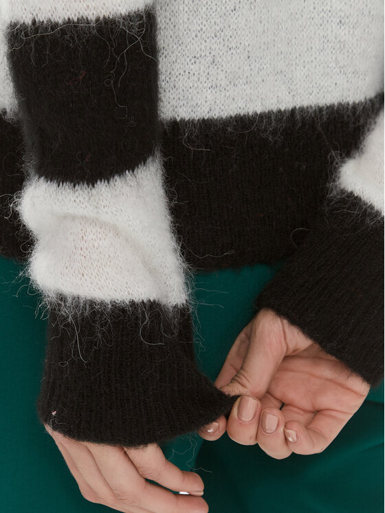 United Colors Of Benetton United Colors Of Benetton Pulover 1026E107J Črna Regular Fit