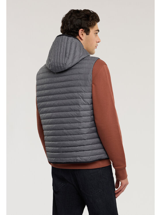 Trussardi Trussardi Kurtka puchowa F019M000028N0B3 Czarny Regular Fit