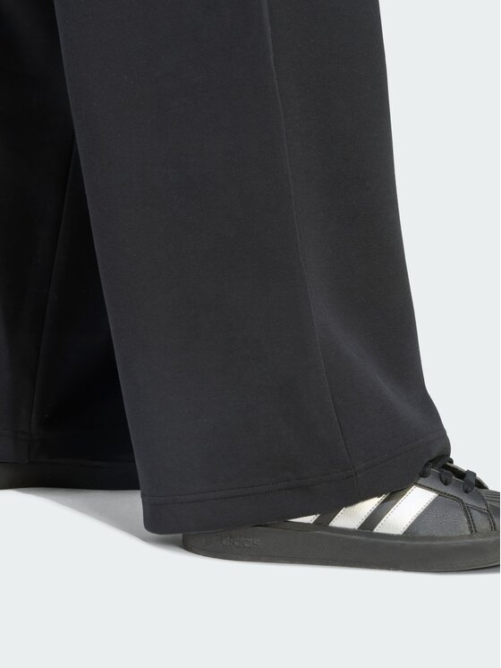 adidas adidas Spodnie dresowe 159322 Czarny Loose Fit