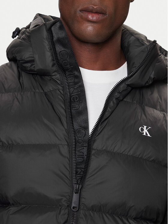 Calvin Klein Jeans Calvin Klein Jeans Pehelykabát LV04RC518G Fekete Regular Fit