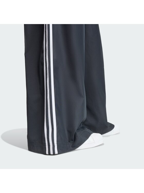 adidas adidas Spodnji del trenirke Firebird Adilenium KD2914 Črna Regular Fit