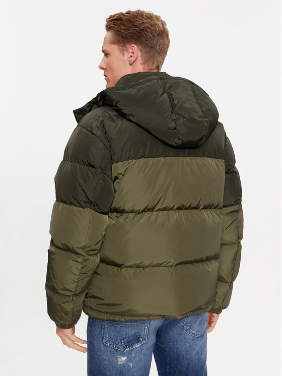 Tommy Jeans Tommy Jeans Pernata jakna Alaska DM0DM17482 Zelena Regular Fit