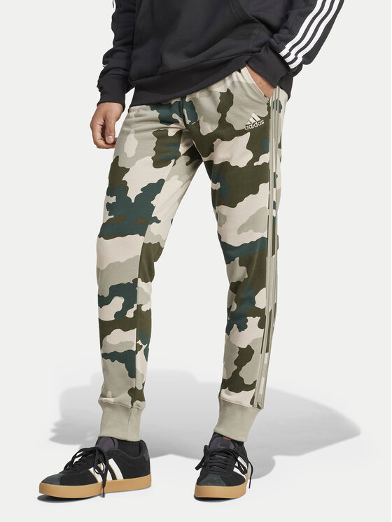 Adidas camo sweatpants best sale