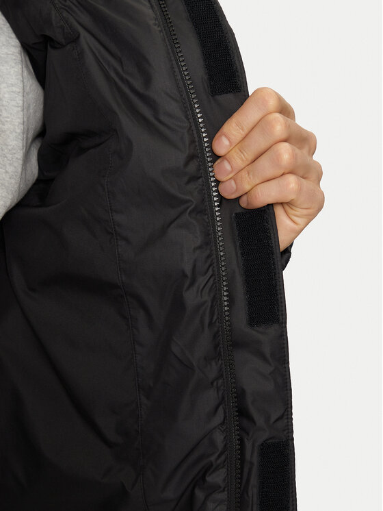 The North Face The North Face Kurtka zimowa Limbara NF0A89G3 Czarny Regular Fit