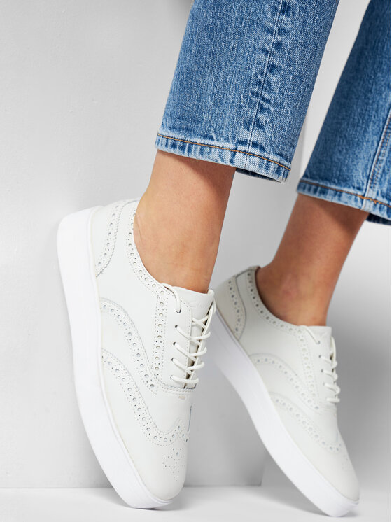 Clarks Αθλητικά Hero Brogue. 261493944 Λευκό | Modivo.gr
