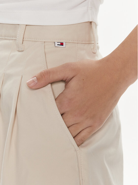Tommy Jeans Tommy Jeans Kratke hlače iz tkanine Claire DW0DW17775 Bež Regular Fit