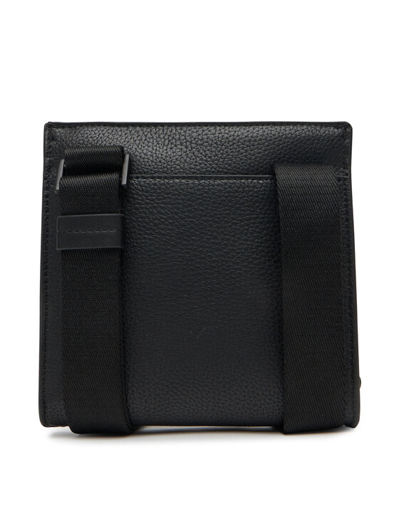 Calvin Klein Calvin Klein Crossover torbica Ck Must Flatpack Xs K50K512941 Crna