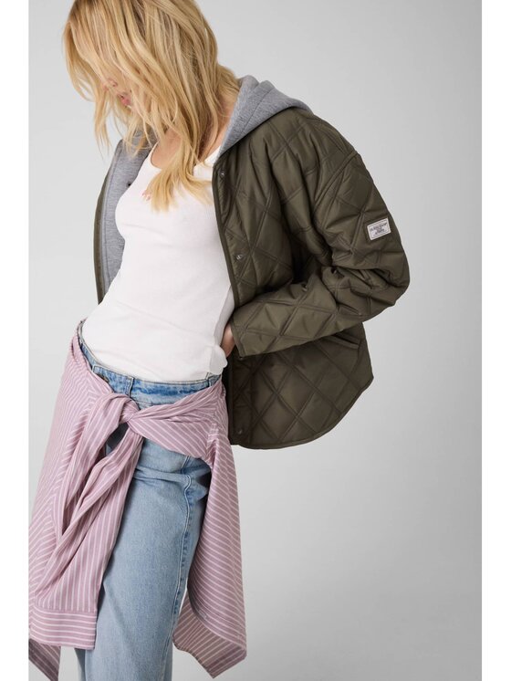 Guess Guess Bunda pro přechodné období 183490 Zelená Classic Fit