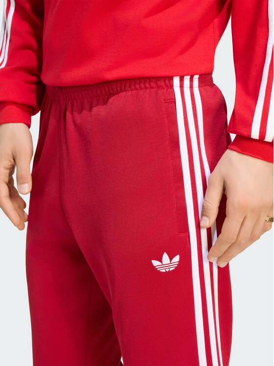 adidas adidas Spodnie materiałowe 159296 Czerwony Slim Fit