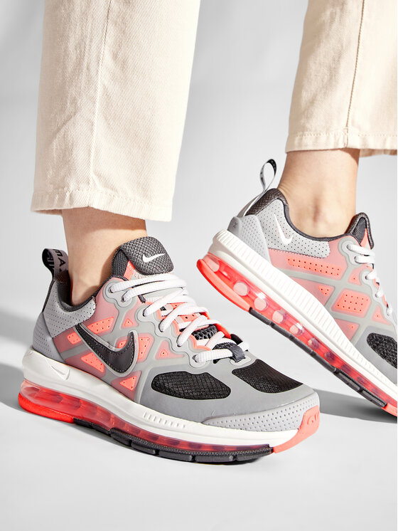 air max genome on feet