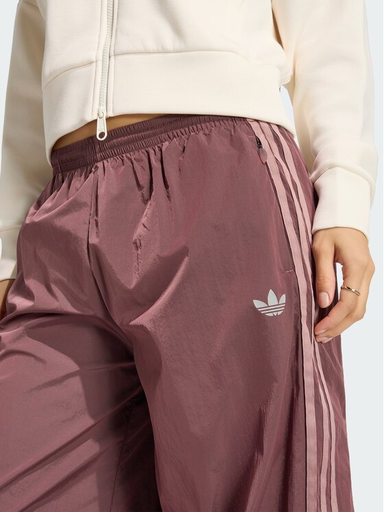 adidas adidas Spodnie dresowe 168173 Czerwony Loose Fit