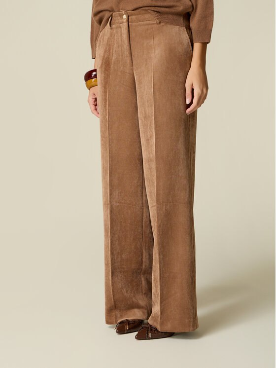 Oltre Oltre Pantaloni di tessuto P065R009577N012 Crema Flared Fit