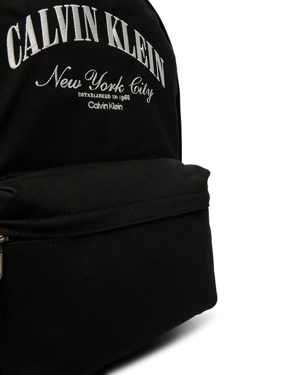 Calvin Klein Calvin Klein Ruksak Graphic Capsule Round Backpack LV04D3345G Čierna