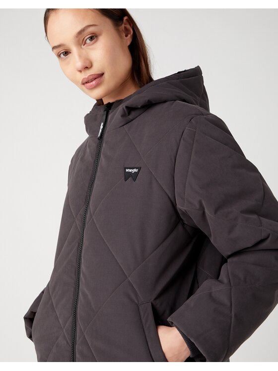 Wrangler Wrangler Kurtka zimowa Long Quilted Jacket Faded Black Czarny Regular Fit
