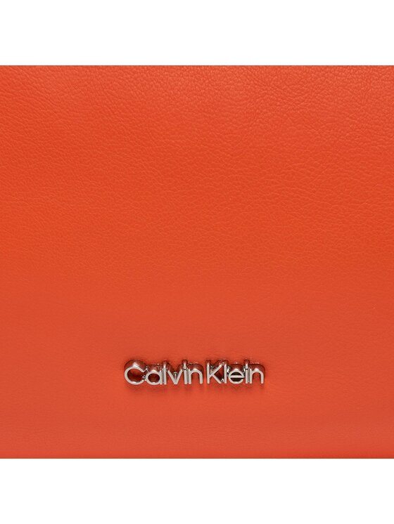 Calvin Klein Calvin Klein Сумка Gracie Shoulder Bag K60K611341 Оранжевий