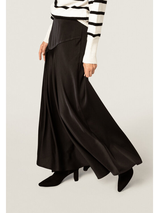 QUIOSQUE QUIOSQUE Sukně 7TN001 Černá Regular Fit