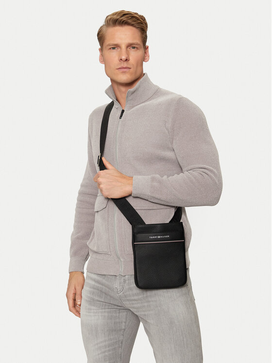 Tommy Hilfiger Tommy Hilfiger Плоска сумка Th Corp Mini Crossover AM0AM13113 Чорний