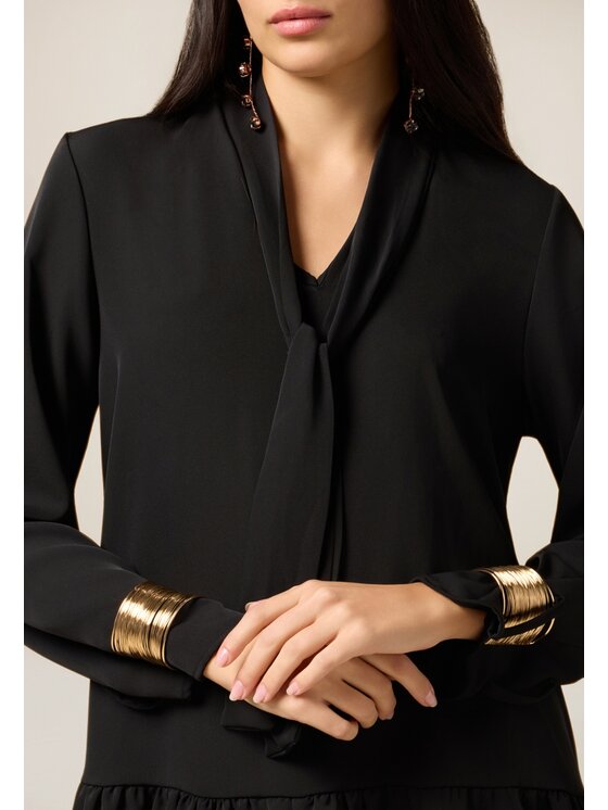 Oltre Oltre Vestito da giorno 7064R005122N033 Nero Flared Fit