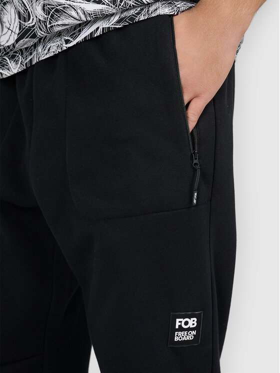 4F 4F Spodnie dresowe FOB Czarny Regular Fit