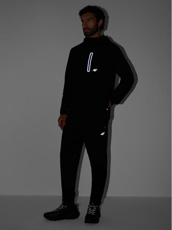 4F 4F Spodnie dresowe TREKKING Czarny Regular Fit