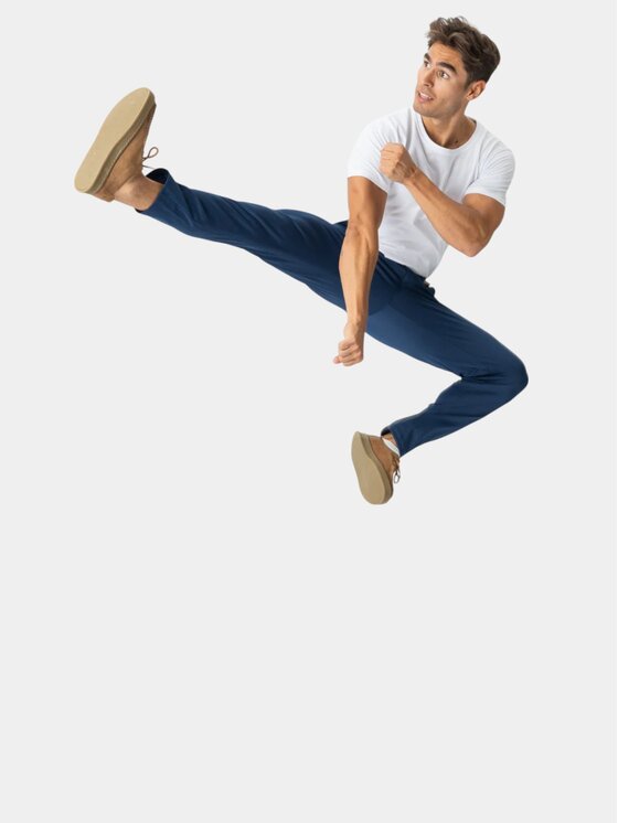 TeeShoppen TeeShoppen Spodnie garniturowe 'Perform Collection' Niebieski Slim Fit