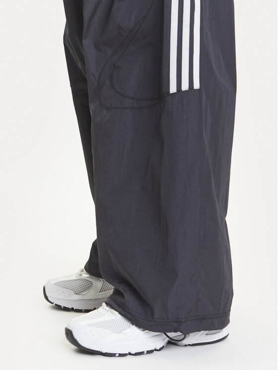 adidas adidas Spodnie dresowe adicolor Teamgeist JD0256 Czarny Oversize