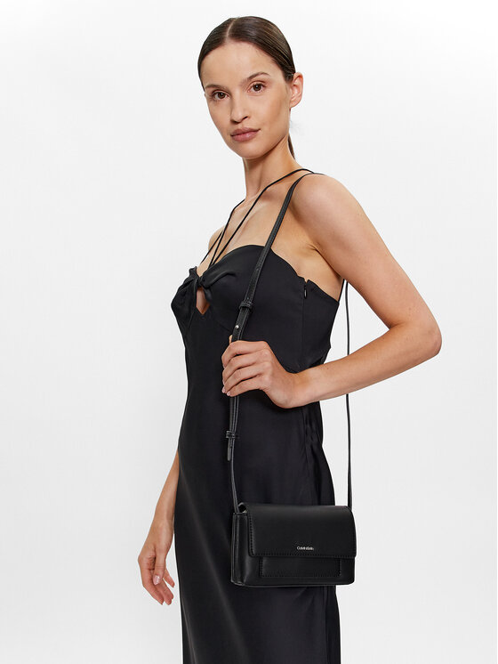 Calvin Klein Calvin Klein Soma Ck Must Mini Bag K60K610780 Melns