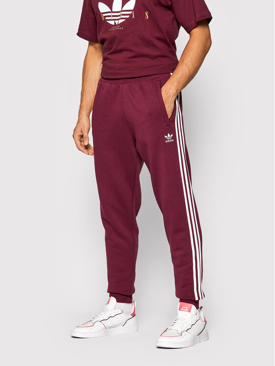 Adidas hot sale color bordo