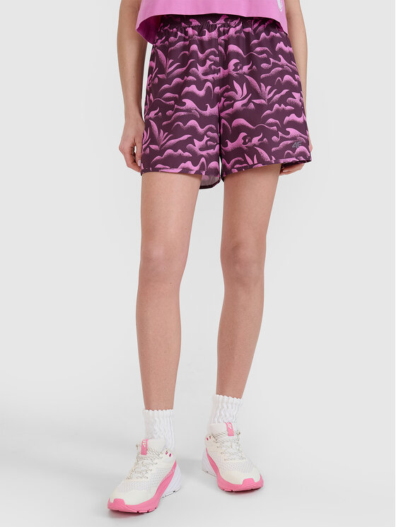 4F 4F Szorty materiałowe BEACHWEAR BASIC Fioletowy Regular Fit